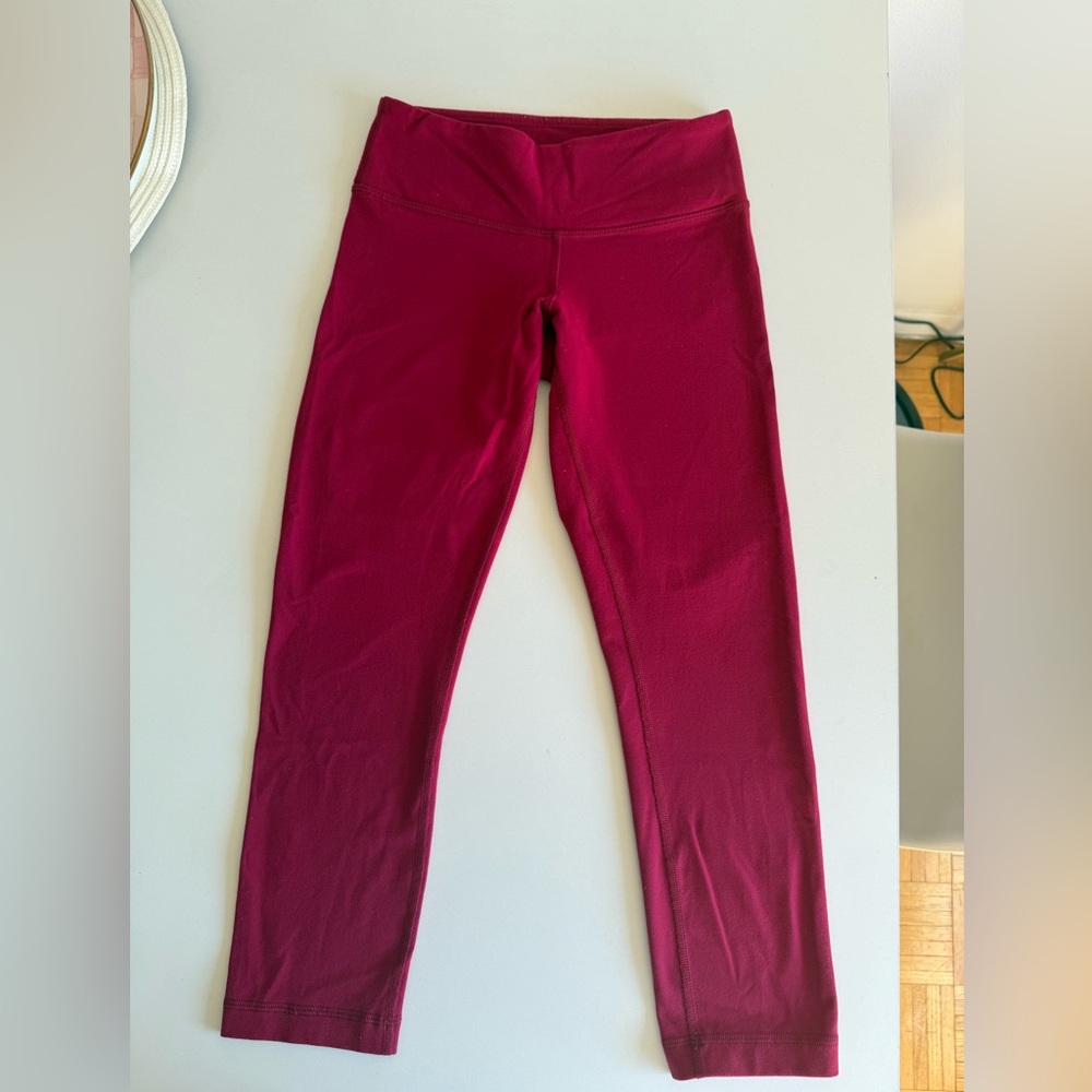 lululemon athletica wunder under cropped Leggings size 2